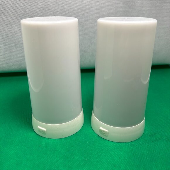 FIA Flame Candles. Set of 2, have 2 remotes and 1 box. Charging cables included. - Picture 4 of 6